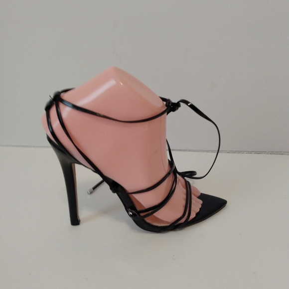 Pretty Little Things Black Faux Patent Leather Gladiator 4 1/2" Heels sz 5 - Picture 5 of 11